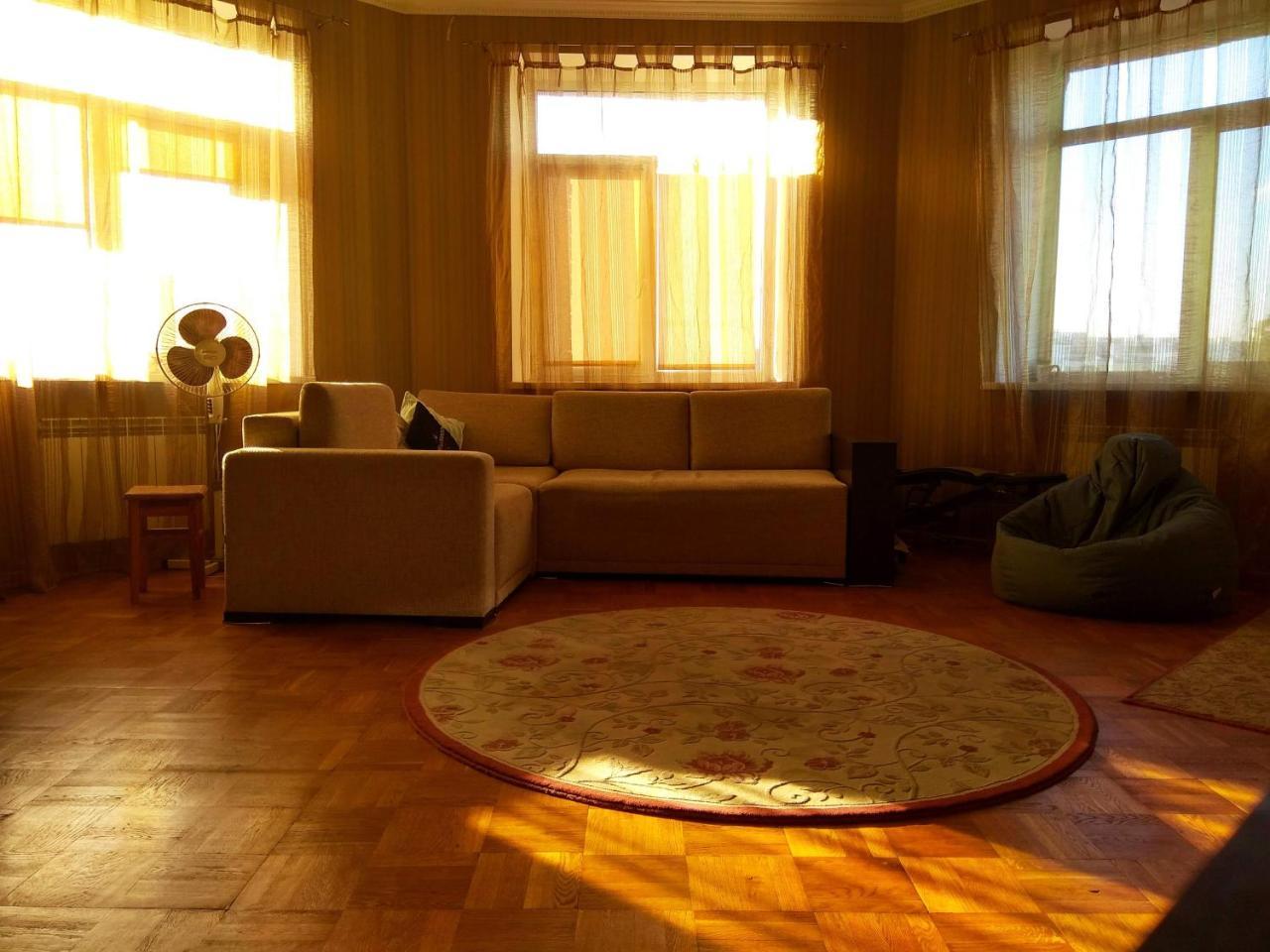 Alabama Mama Apartment Kyiv Exterior photo